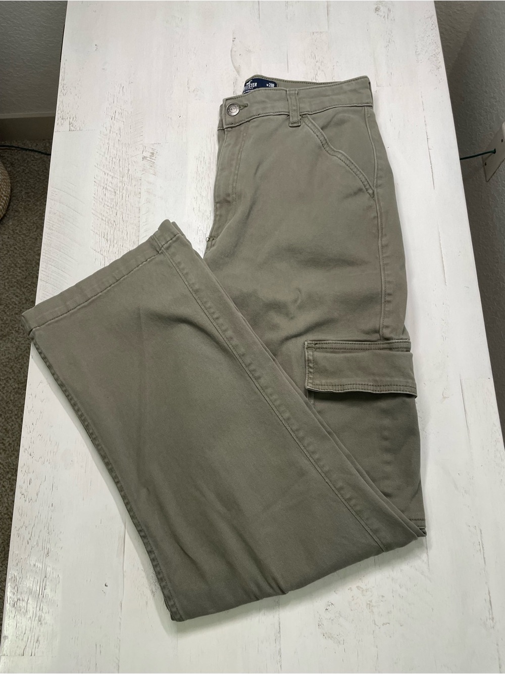 Hollister Ultra High-Rise Dad Cargo Pants Olive Green W28R Size 7/8